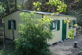 Металлическая бытовка для дачи