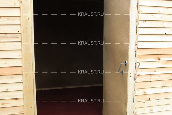Вид с открытой дверью, внутри влагостойкий дсп